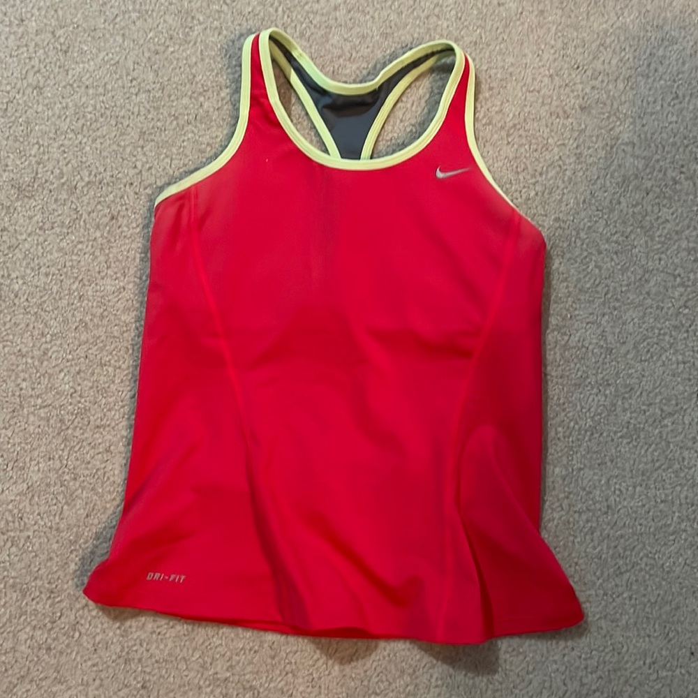 Women’s Nike running tank top!
